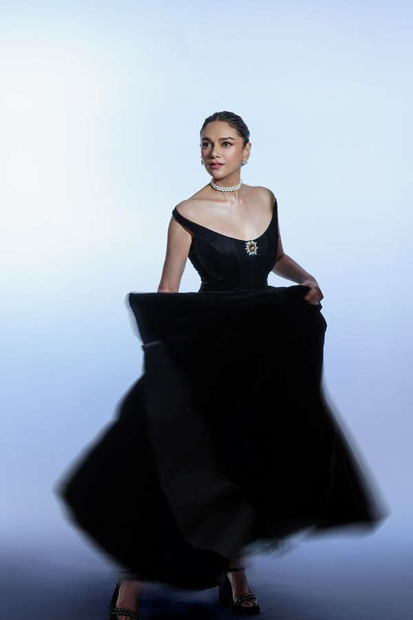 Aditi-Rao-Hydari-6.jpg 7