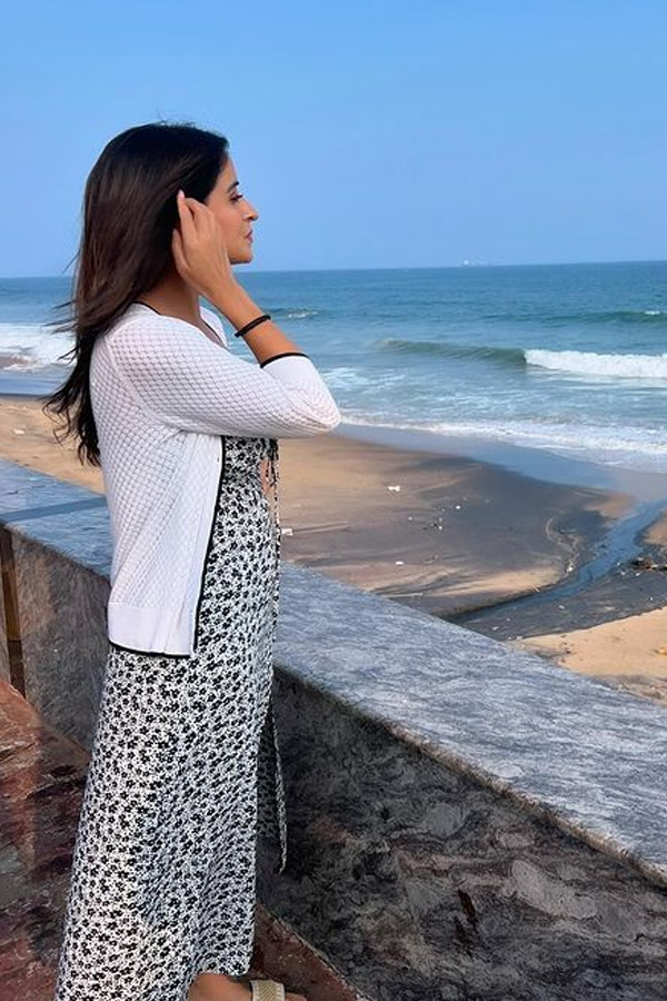 Anshu_20actress4.jpg 5