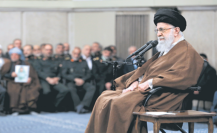 KHAMENI.jpg
