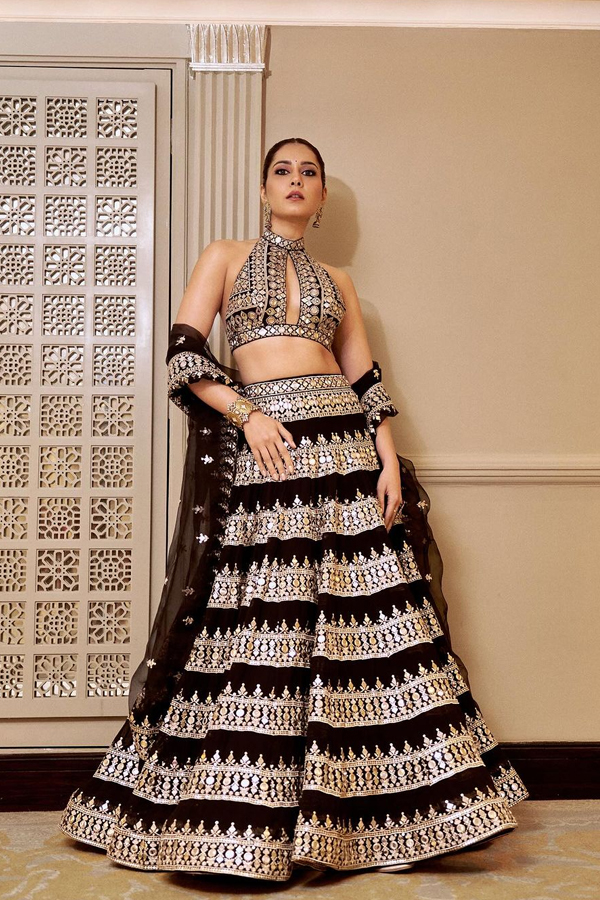 Raashii-Khanna-10_0.jpg 11