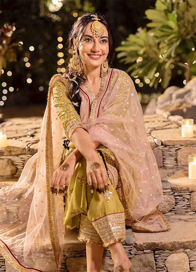 Surbhi_20Jyoti_20And_20Sumit_20Suri_20Are_20Now_20Married_20Viral_20Photos__20_2816_29.jpg 15