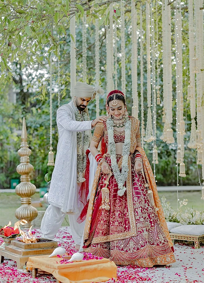 Surbhi_20Jyoti_20And_20Sumit_20Suri_20Are_20Now_20Married_20Viral_20Photos__20_289_29_0.jpg 8