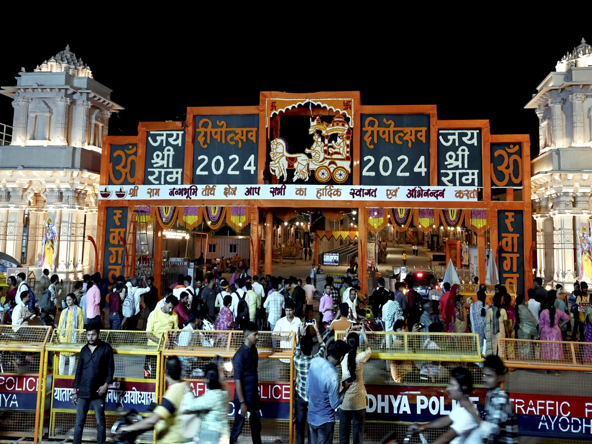 Ayodya_20diwali_20celebrations2.jpg 15