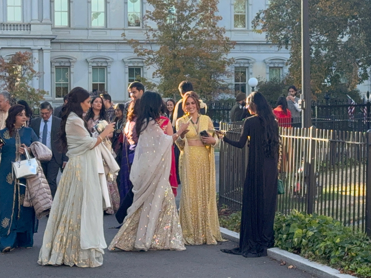 Biden_20hosts_20Diwali_20celebration_20at_20White_20House_8.jpg 8