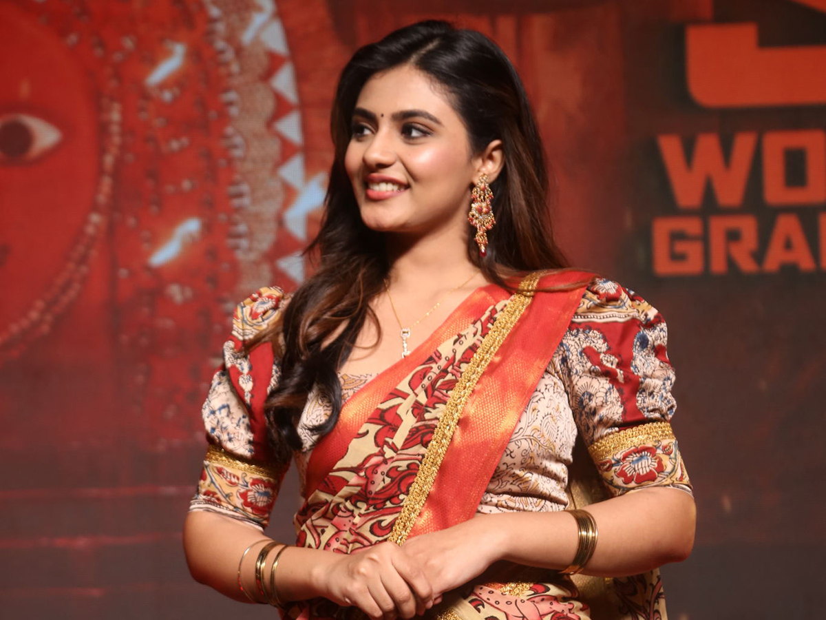 Kiran_20Abbavaram_20KA_20Pre_20Release_20Event_20HD_20Photos_7.jpg 8