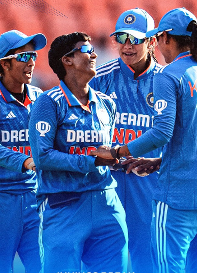Smrithi_20Mandana_20Century8.jpg 9