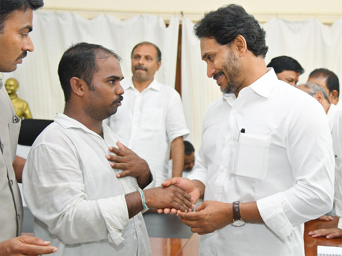 YS_20Jagan_20Praja_20Darbar_20At_20Kadapa_20Pulivendula_20Photos__20_2817_29.jpg 17