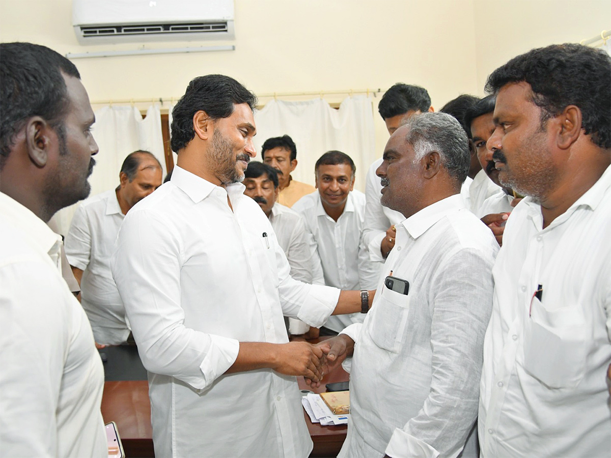 YS_20Jagan_20Praja_20Darbar_20At_20Kadapa_20Pulivendula_20Photos__20_2823_29.jpg 23