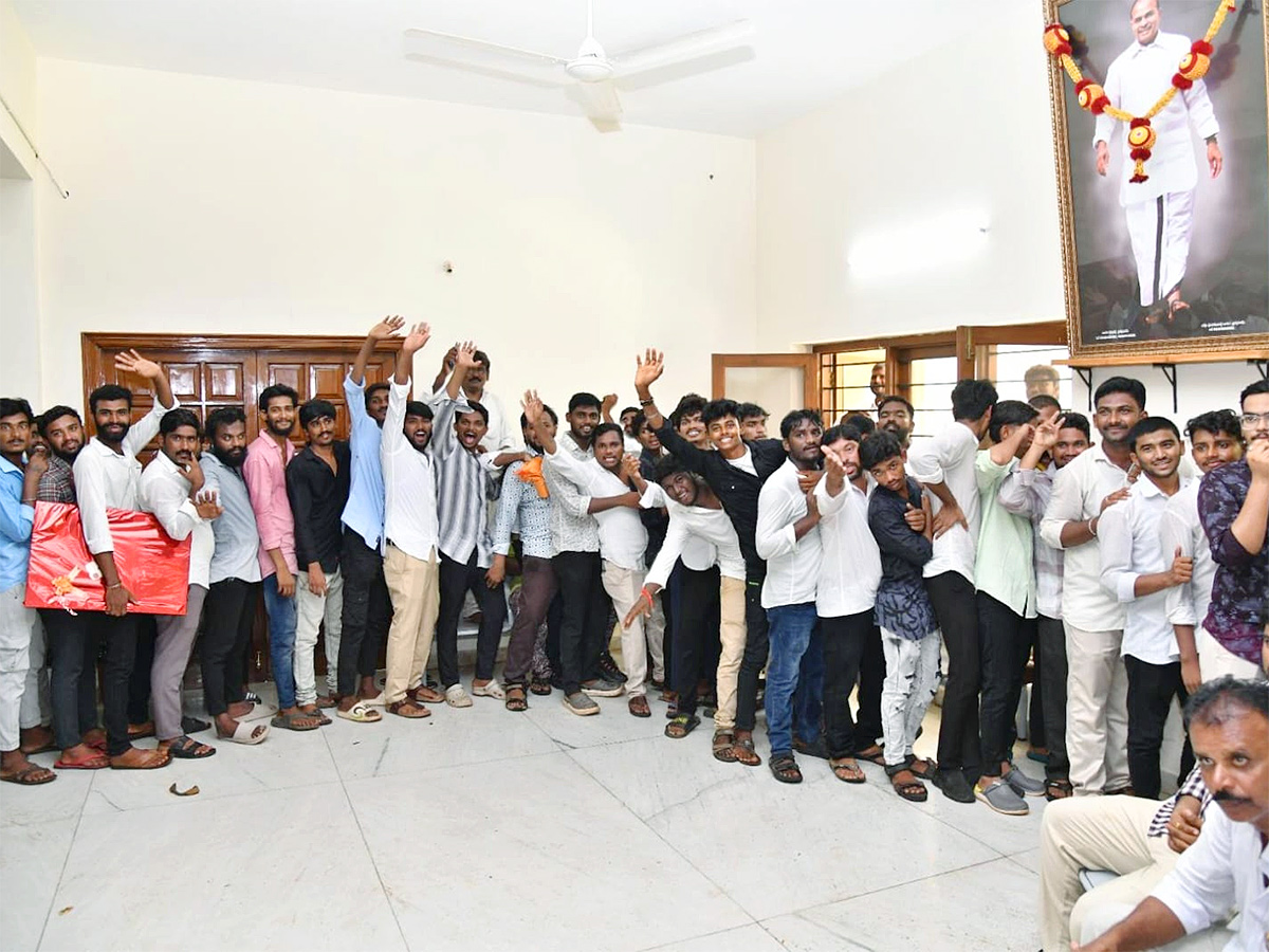 YS_20Jagan_20Praja_20Darbar_20At_20Kadapa_20Pulivendula_20Photos__20_2824_29.jpg 24