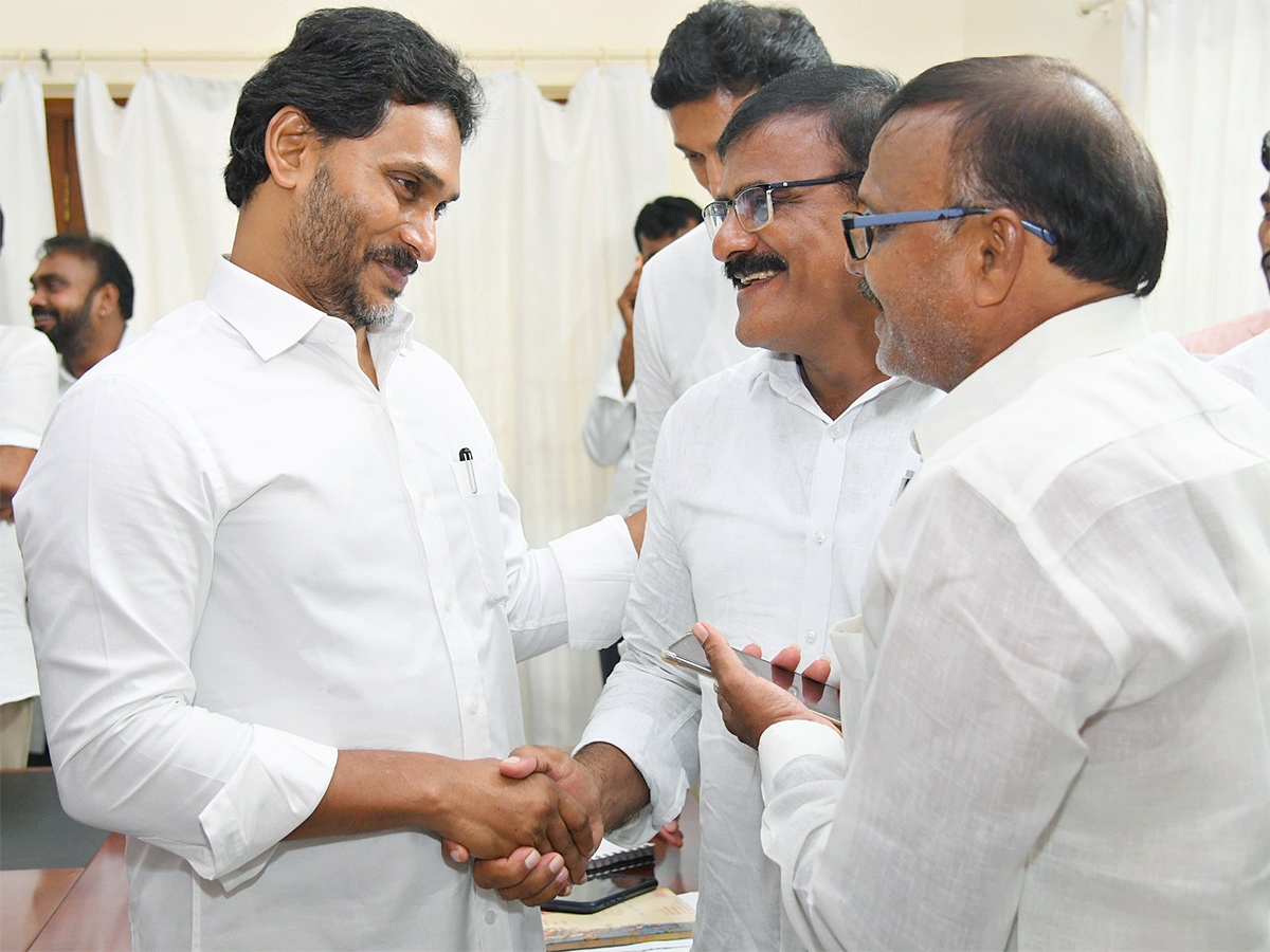 YS_20Jagan_20Praja_20Darbar_20At_20Kadapa_20Pulivendula_20Photos__20_282_29.jpg 2