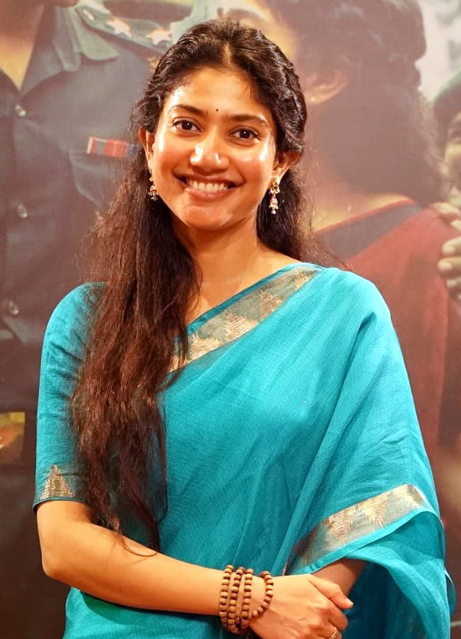 Sai_20pallavi13_0.jpg 14