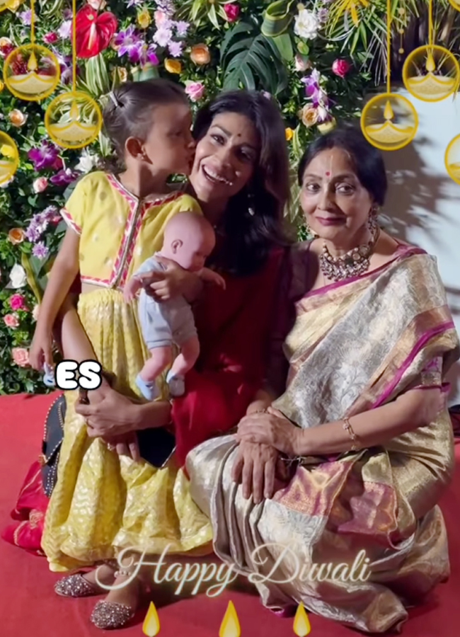 Shriya_20sharan_20diwali_20celebrations14.jpg 15