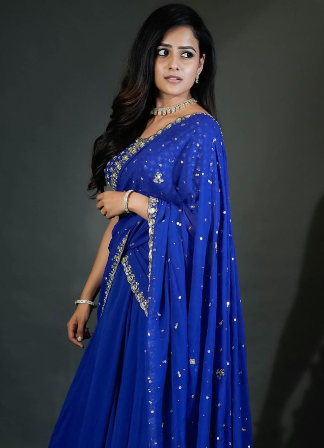 Vaishnavi_20Chaitanya_20diwali_20look14.jpg 15