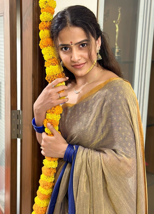 Vaishnavi_20Chaitanya_20diwali_20look3.jpg 4