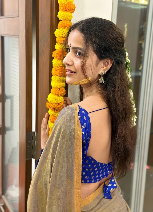 Vaishnavi_20Chaitanya_20diwali_20look4.jpg 5