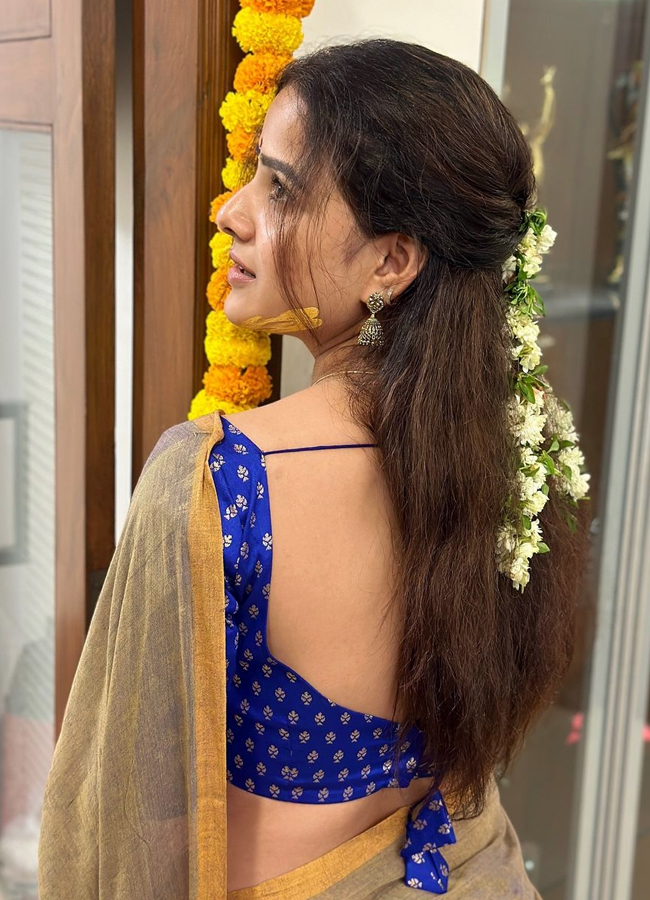Vaishnavi_20Chaitanya_20diwali_20look5.jpg 6