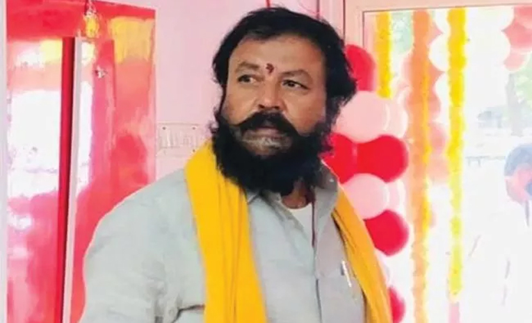 chintamaneni_20prabhakar.jpg