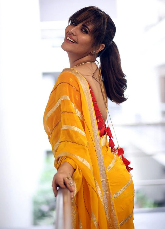 Anasuya_20Diwali_20look_20_2815_29.jpg 14
