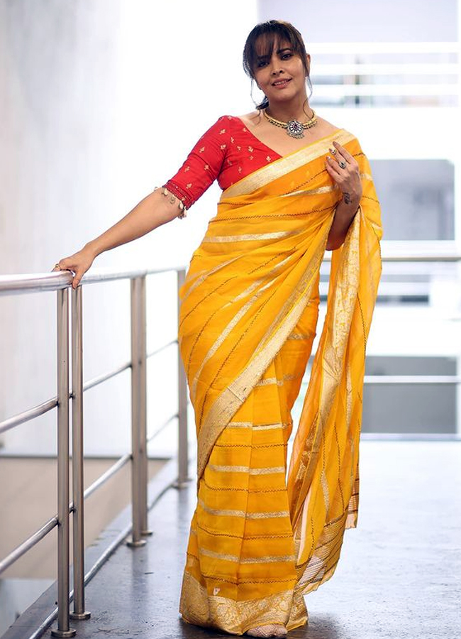 Anasuya_20Diwali_20look_20_2817_29.jpg 16