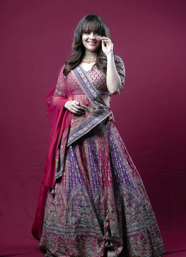 Anasuya_20Diwali_20look_20_286_29.jpg 5