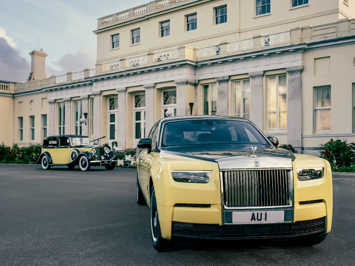 Rolls-Royce_Reveals_One-Off_Goldfinger-2.jpg 4