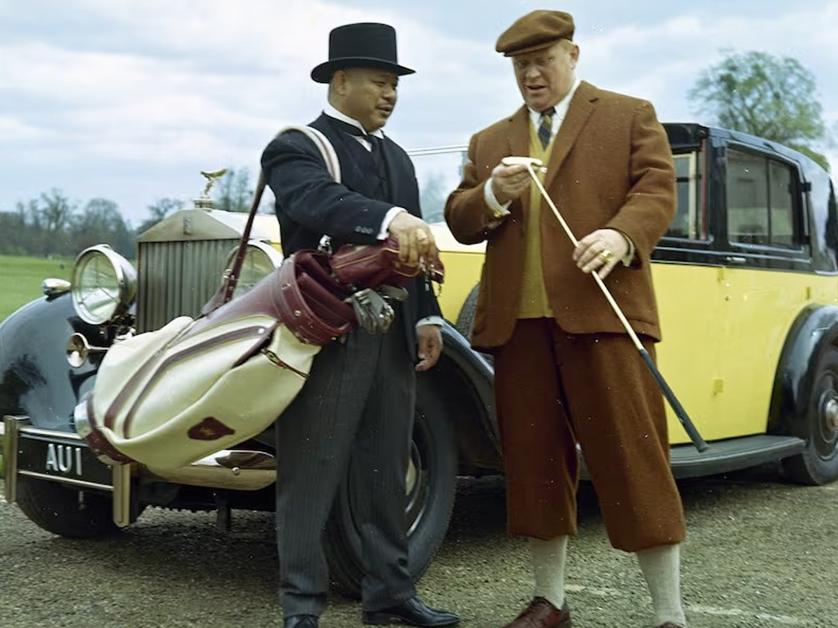 Rolls-Royce_Reveals_One-Off_Goldfinger-33.jpg 3