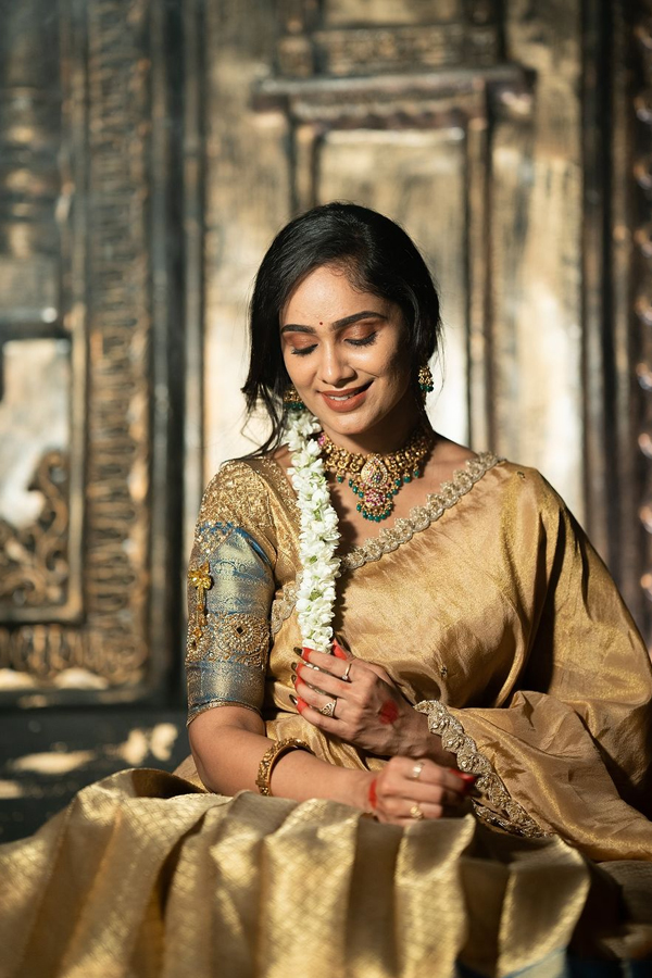 Tejaswini-Gowda-10.jpg 11