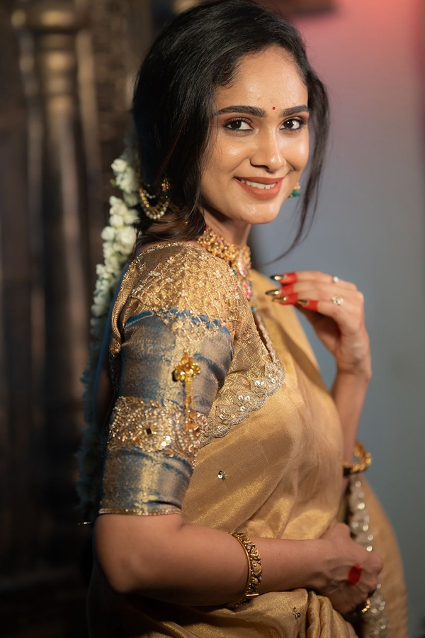 Tejaswini-Gowda-11.jpg 12