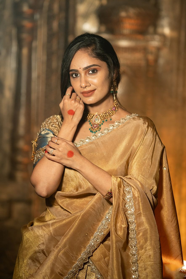 Tejaswini-Gowda-17.jpg 18