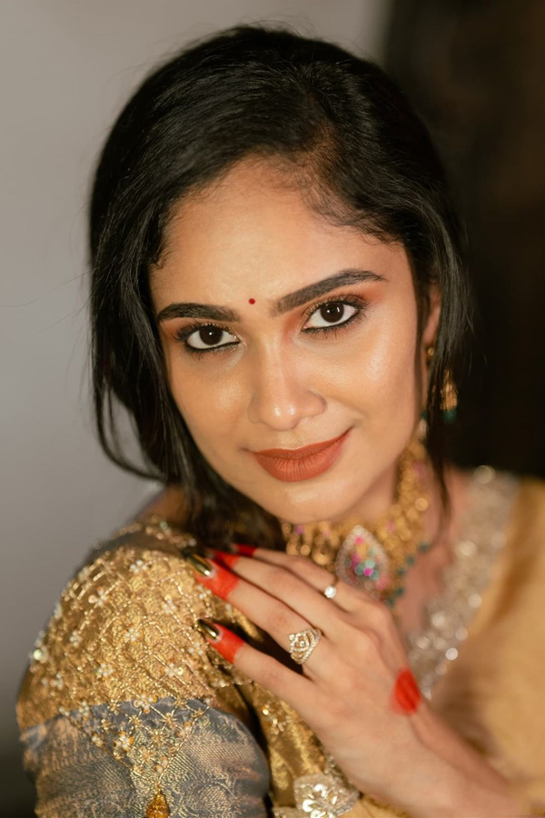 Tejaswini-Gowda-7.jpg 8