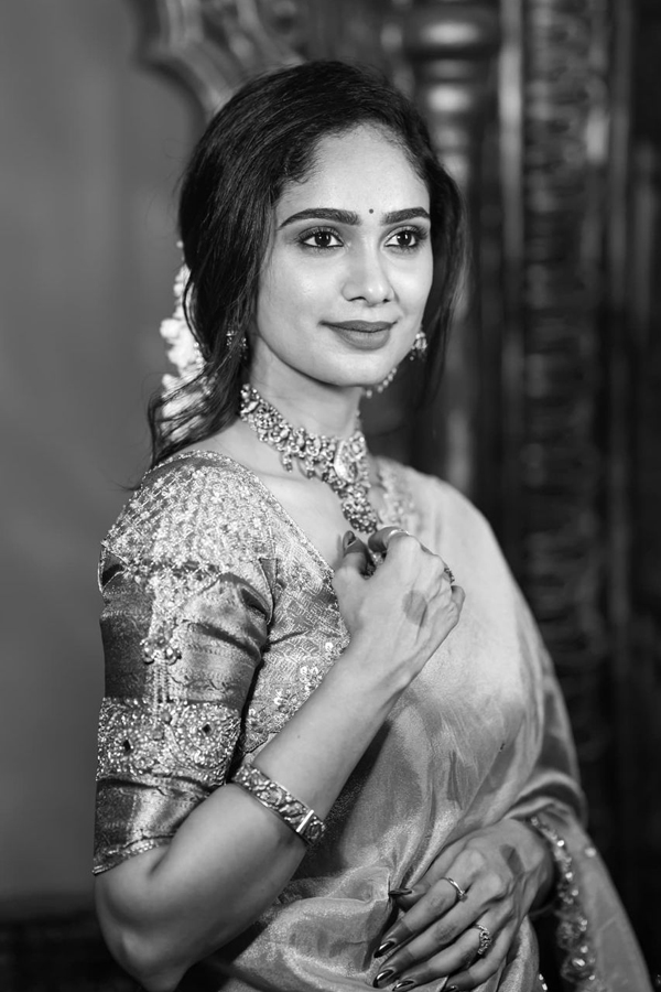 Tejaswini-Gowda-8.jpg 9