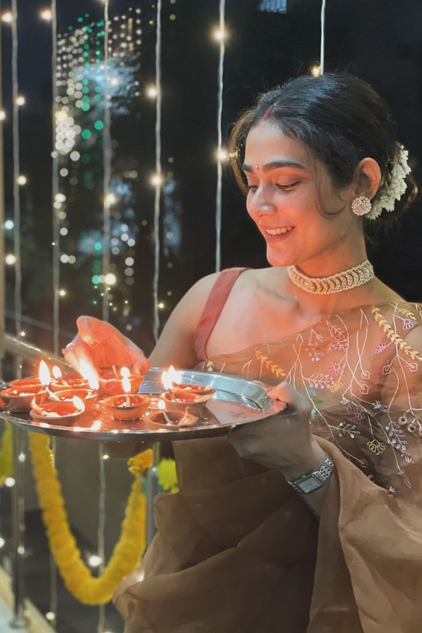 Tollywood-Celebrities_Diwali-2024-27.jpg 28