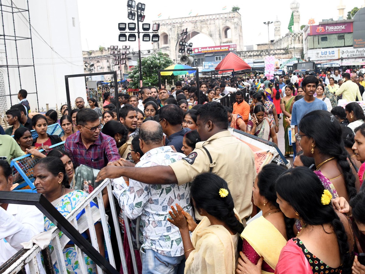 Charminar-Bhagyalakshmi-Temple-11.jpg 12
