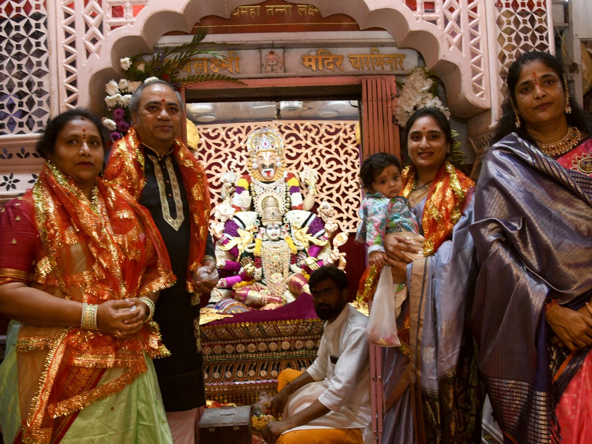 Charminar-Bhagyalakshmi-Temple-3.jpg 4
