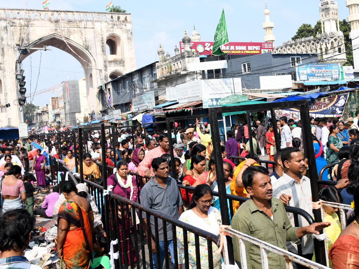 Charminar-Bhagyalakshmi-Temple-5.jpg 6