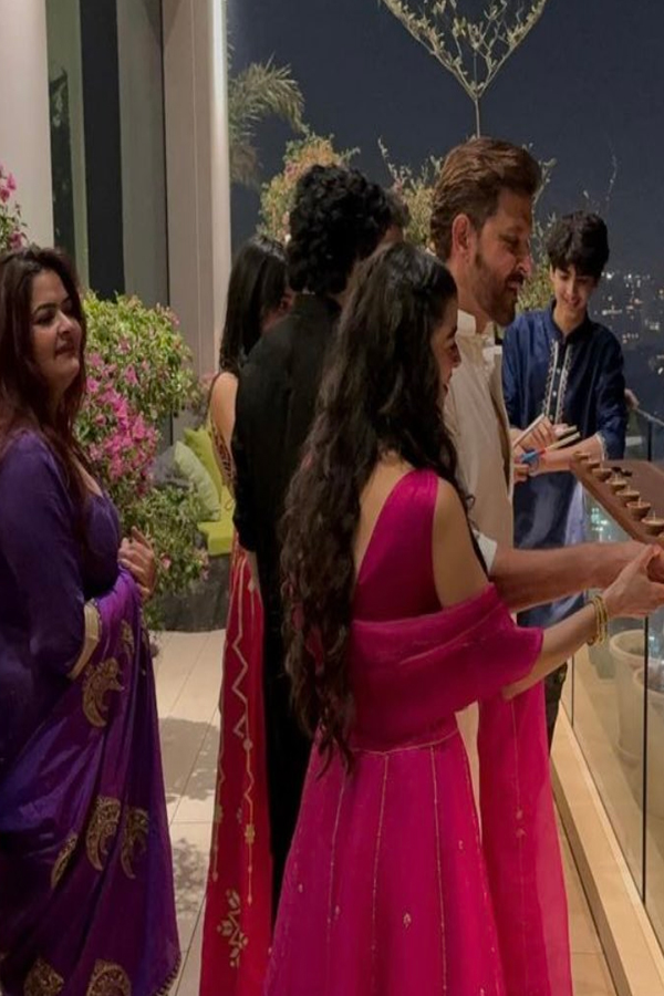 HrithikRoshan_Diwali2024_0.jpg 6