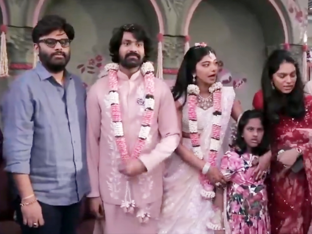 Narne_20Nithin_20engagement_20photos5.jpg 6