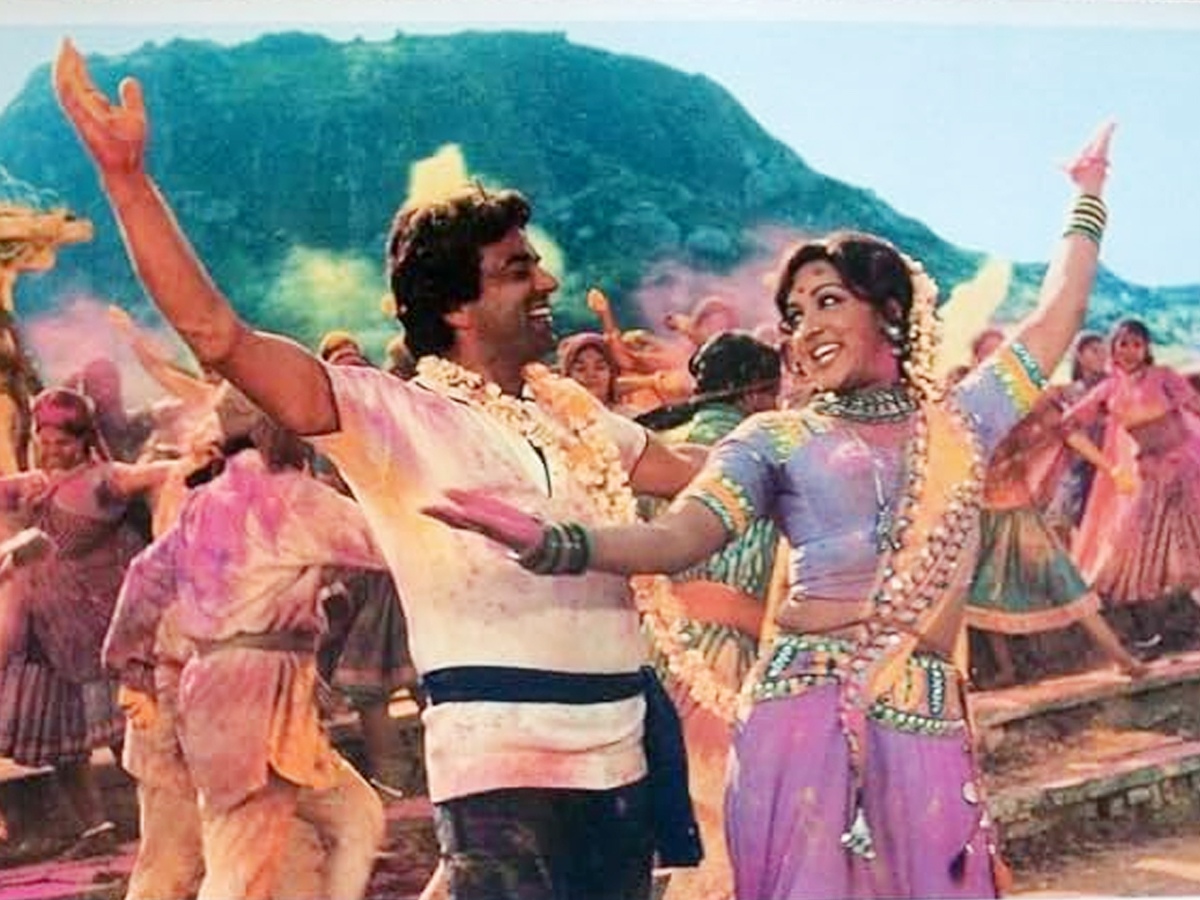 Sholay_20movie_20rare_20pics1_20_2815_29.jpg 18