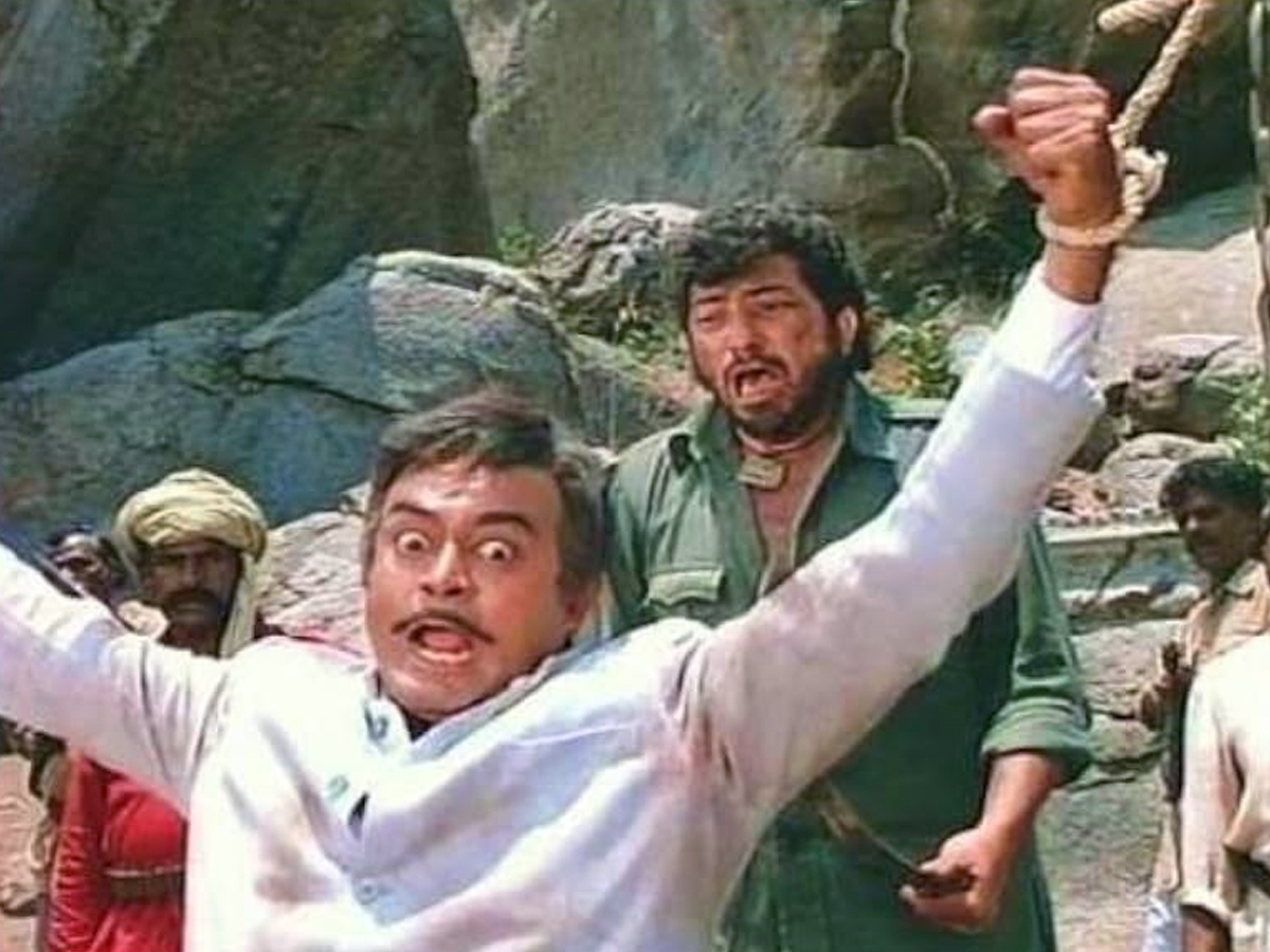 Sholay_20movie_20rare_20pics1_20_2816_29.jpg 16