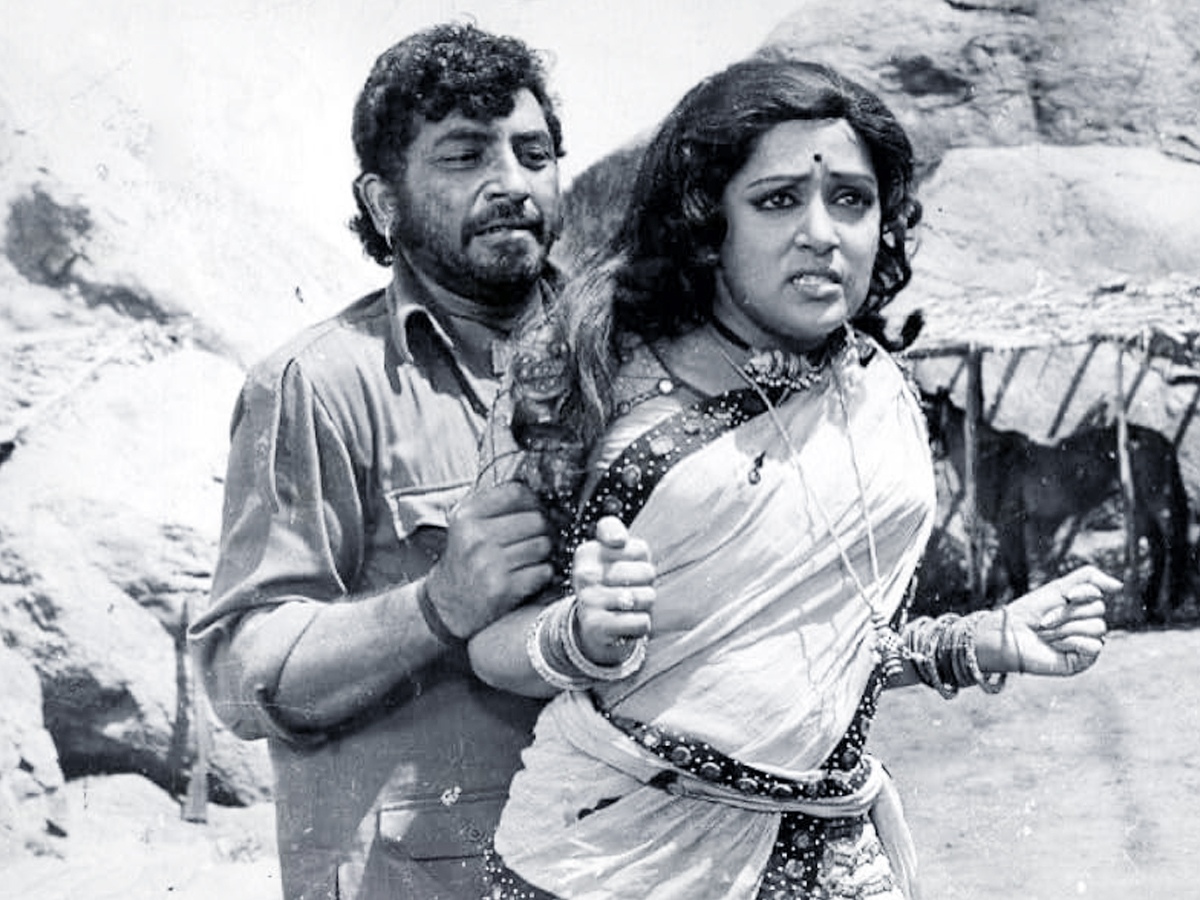 Sholay_20movie_20rare_20pics1_20_283_29.jpg 10