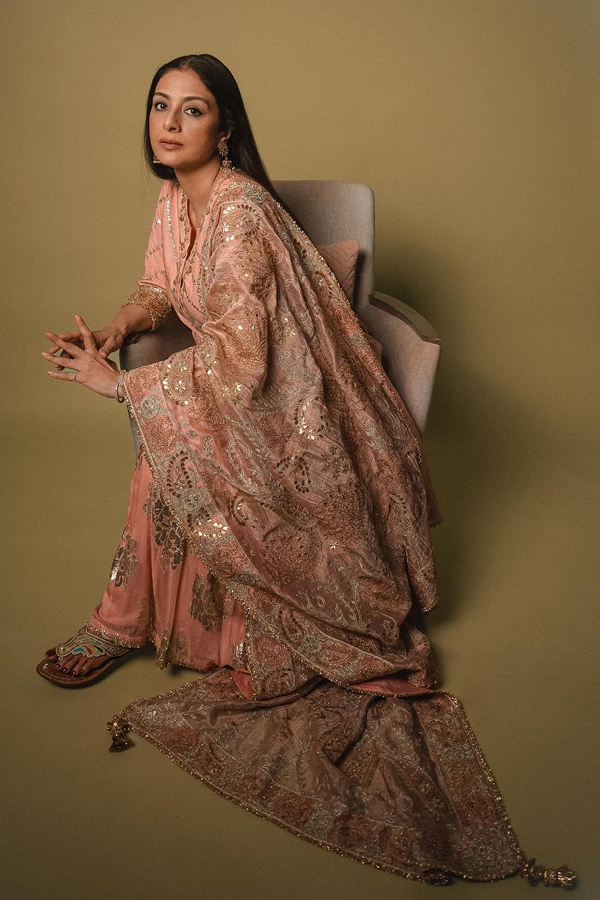 Actress-Tabu-10.jpg 11