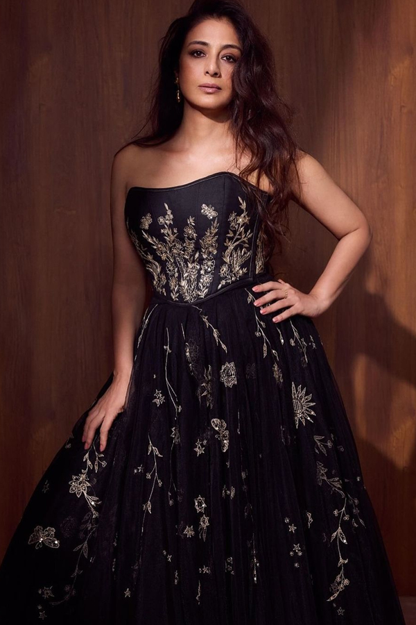 Actress-Tabu-5.jpg 6