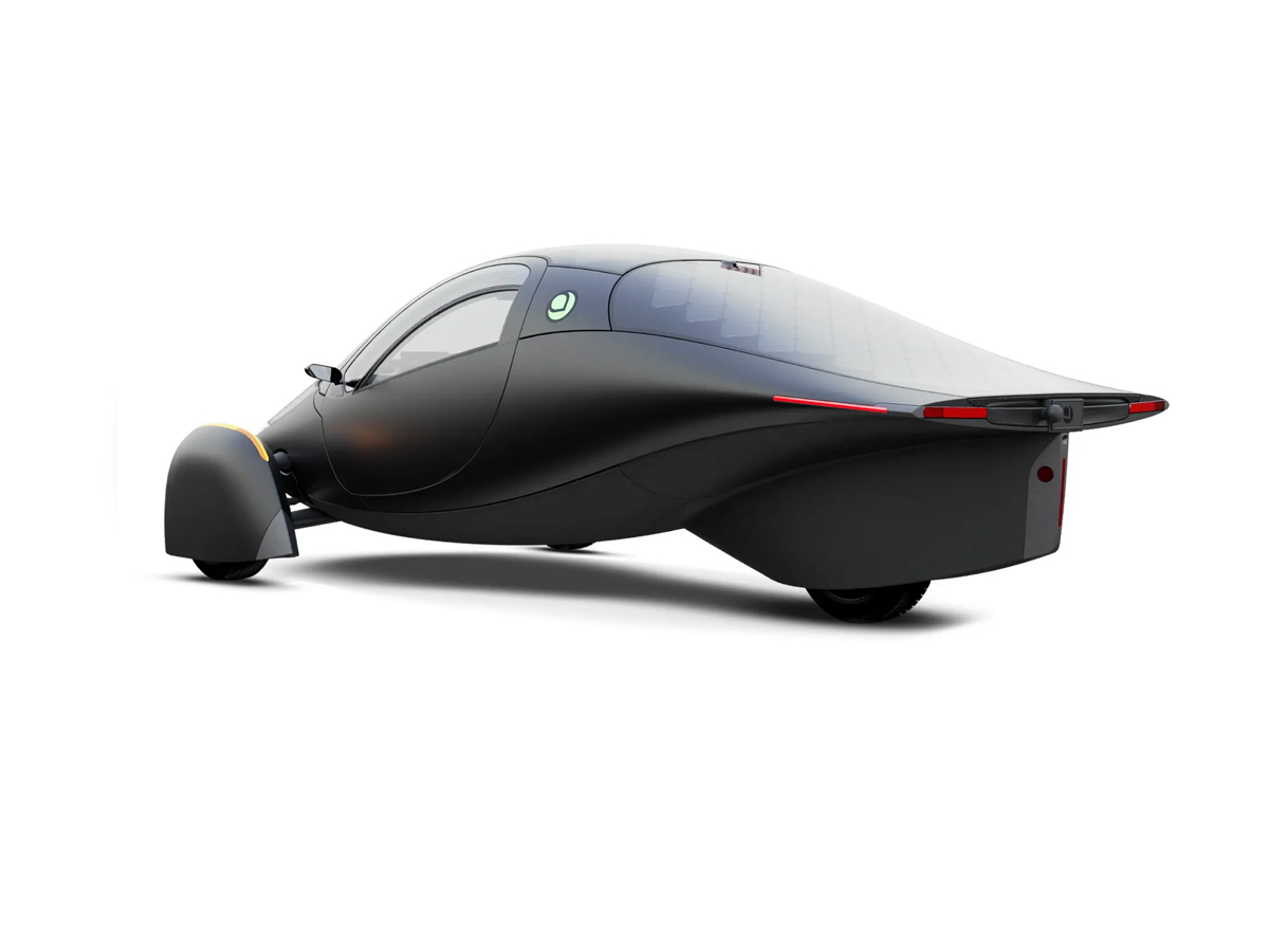 Aptera_20solar-powered_20car5.jpg 6