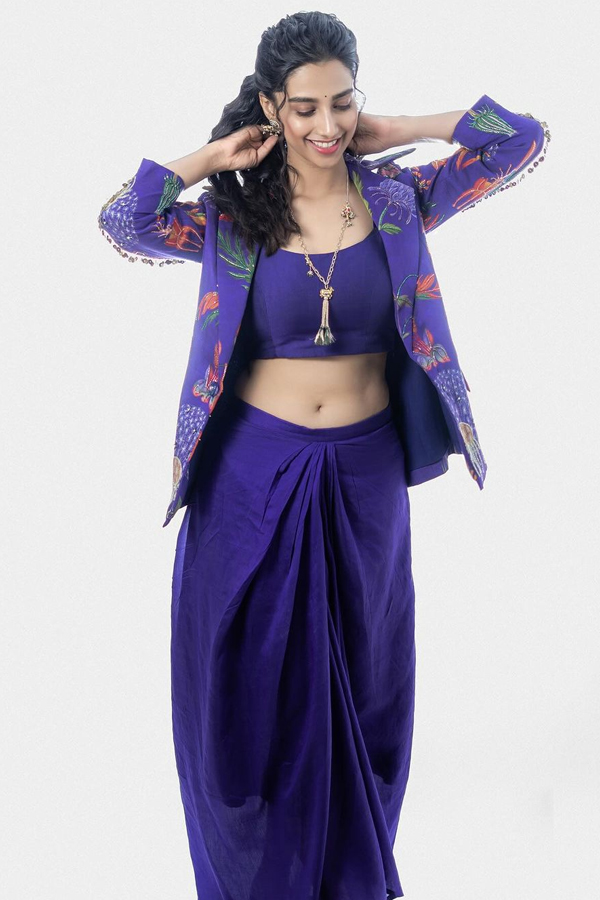 Meenaakshi-Chaudhary-5.jpg 7