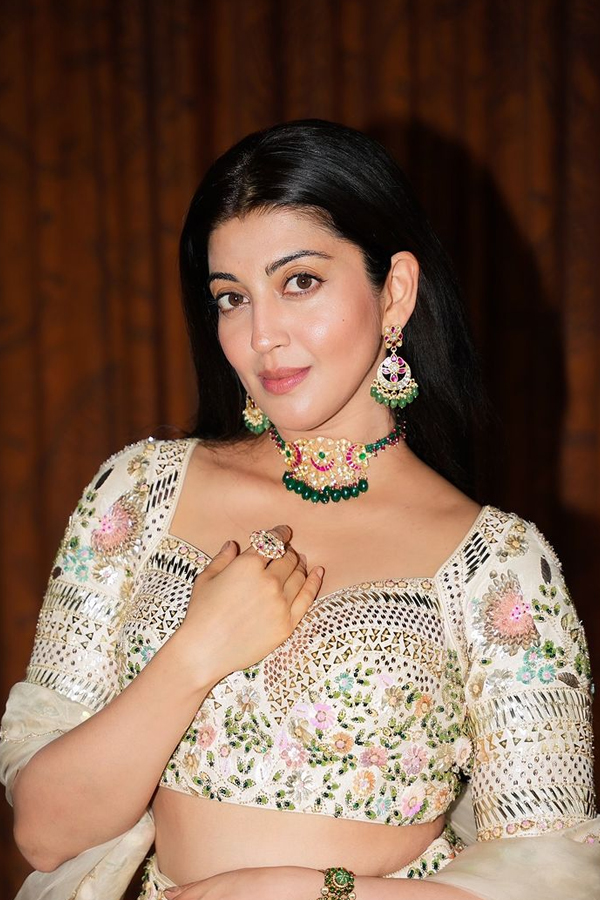 Pranita-Subhash-7.jpg 8
