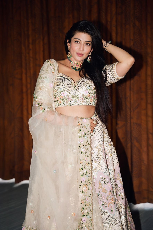 Pranita-Subhash-9.jpg 10