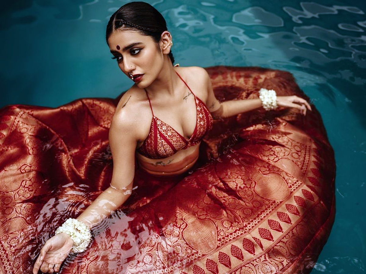 Priya_20prakash_20hot_20photos2.jpg 3