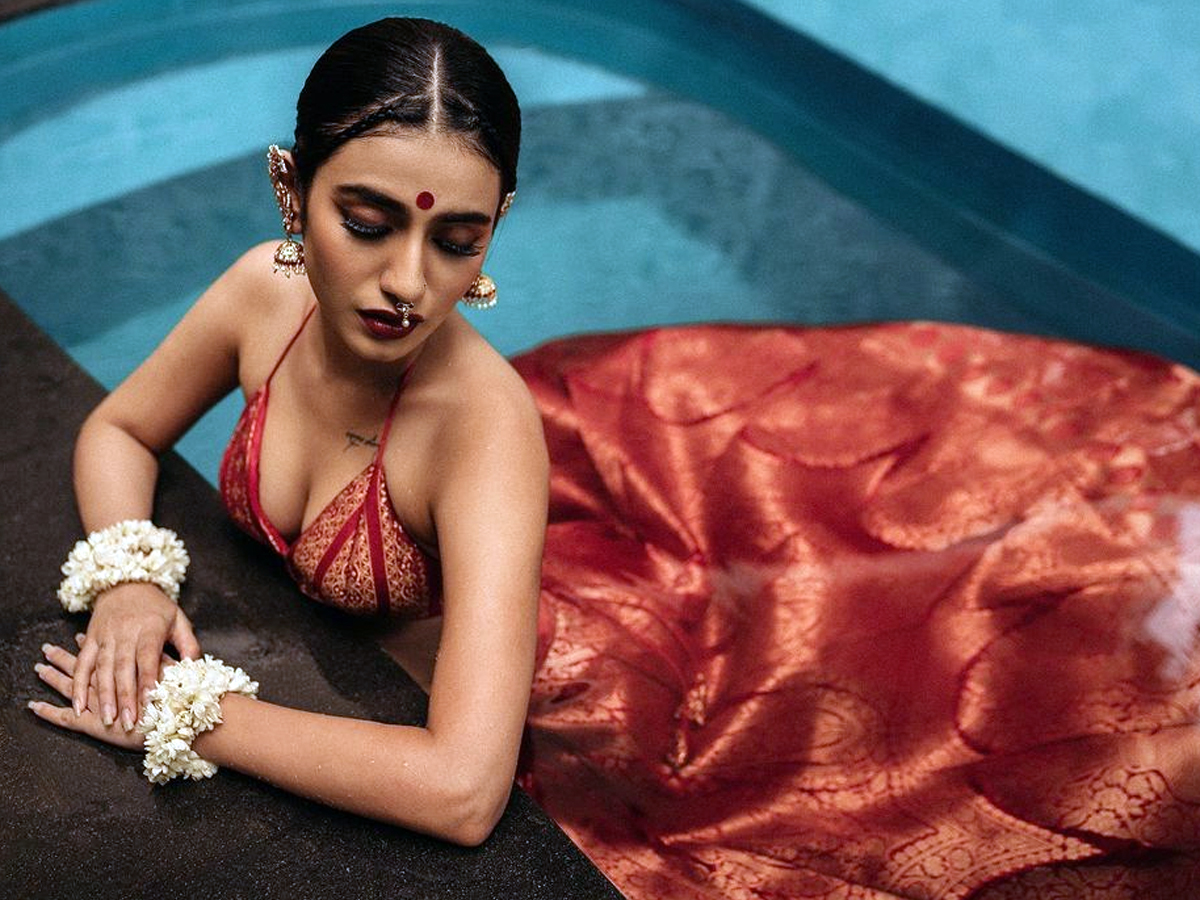 Priya_20prakash_20hot_20photos3.jpg 4