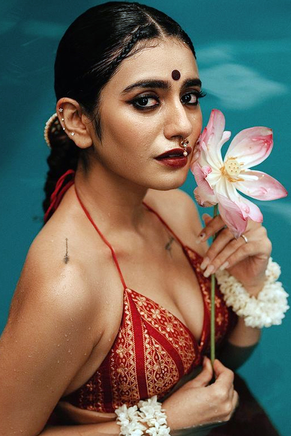 Priya_20prakash_20hot_20photos5.jpg 6