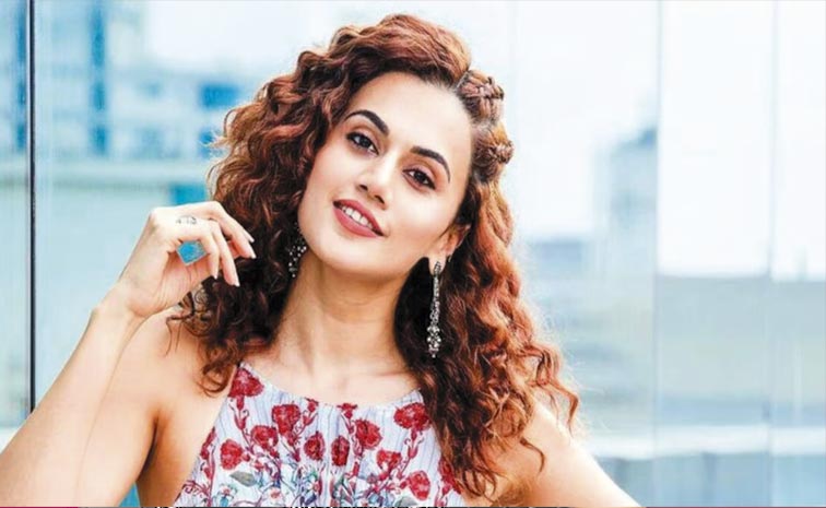 Taapsee54454.jpg